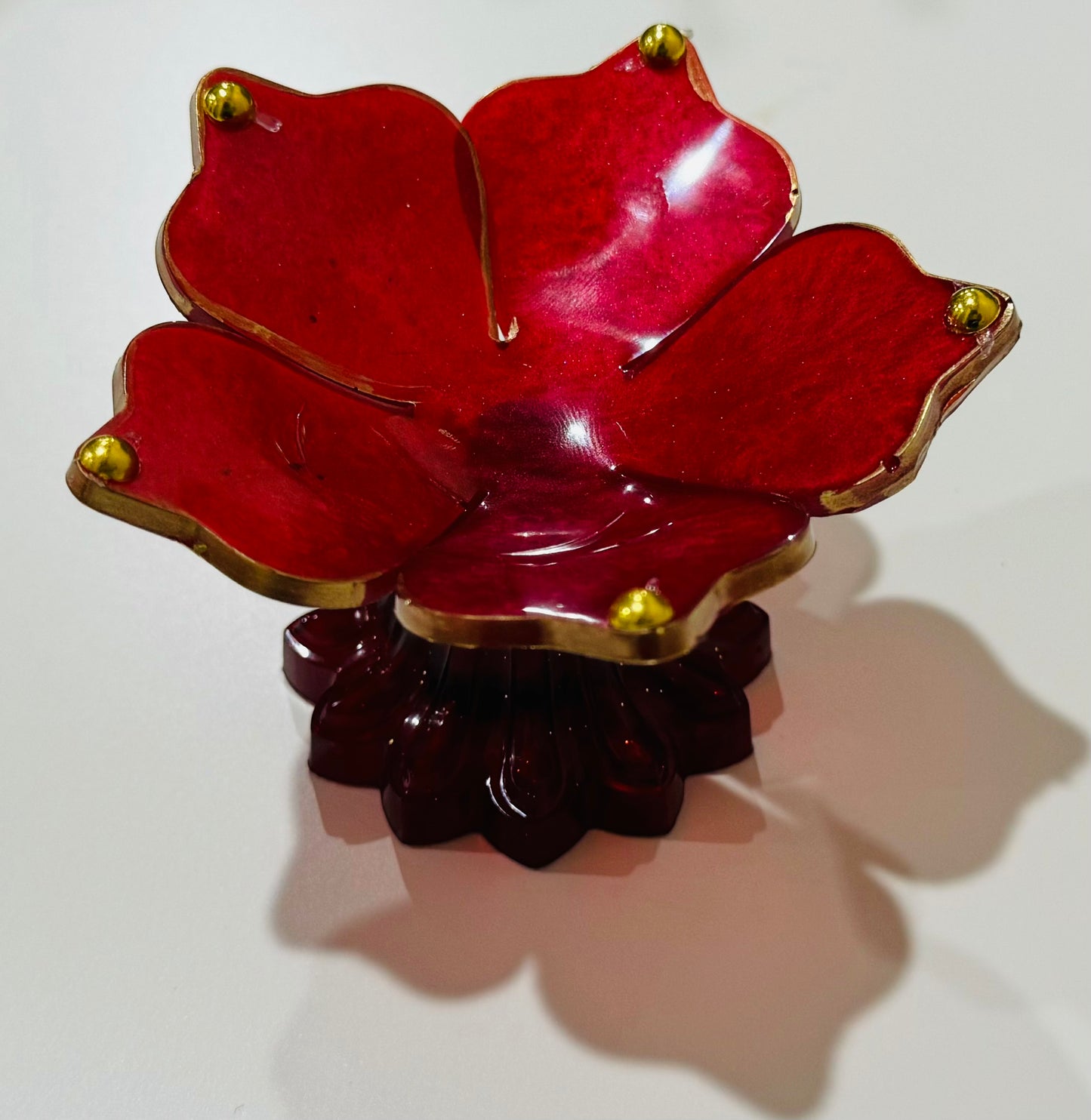 Flower base candle holder